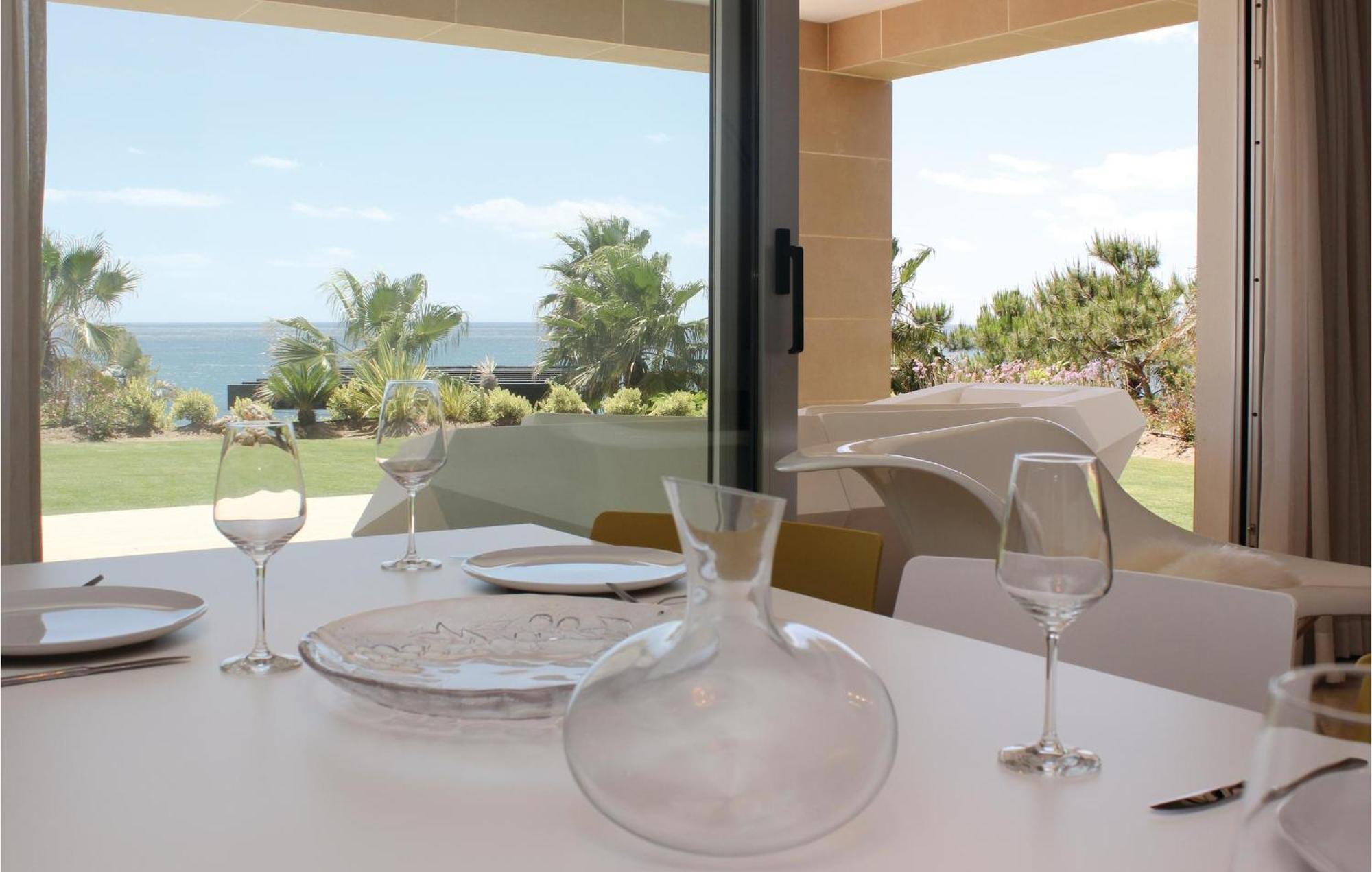Gorgeous Apartment In Estepona With Wifi Экстерьер фото