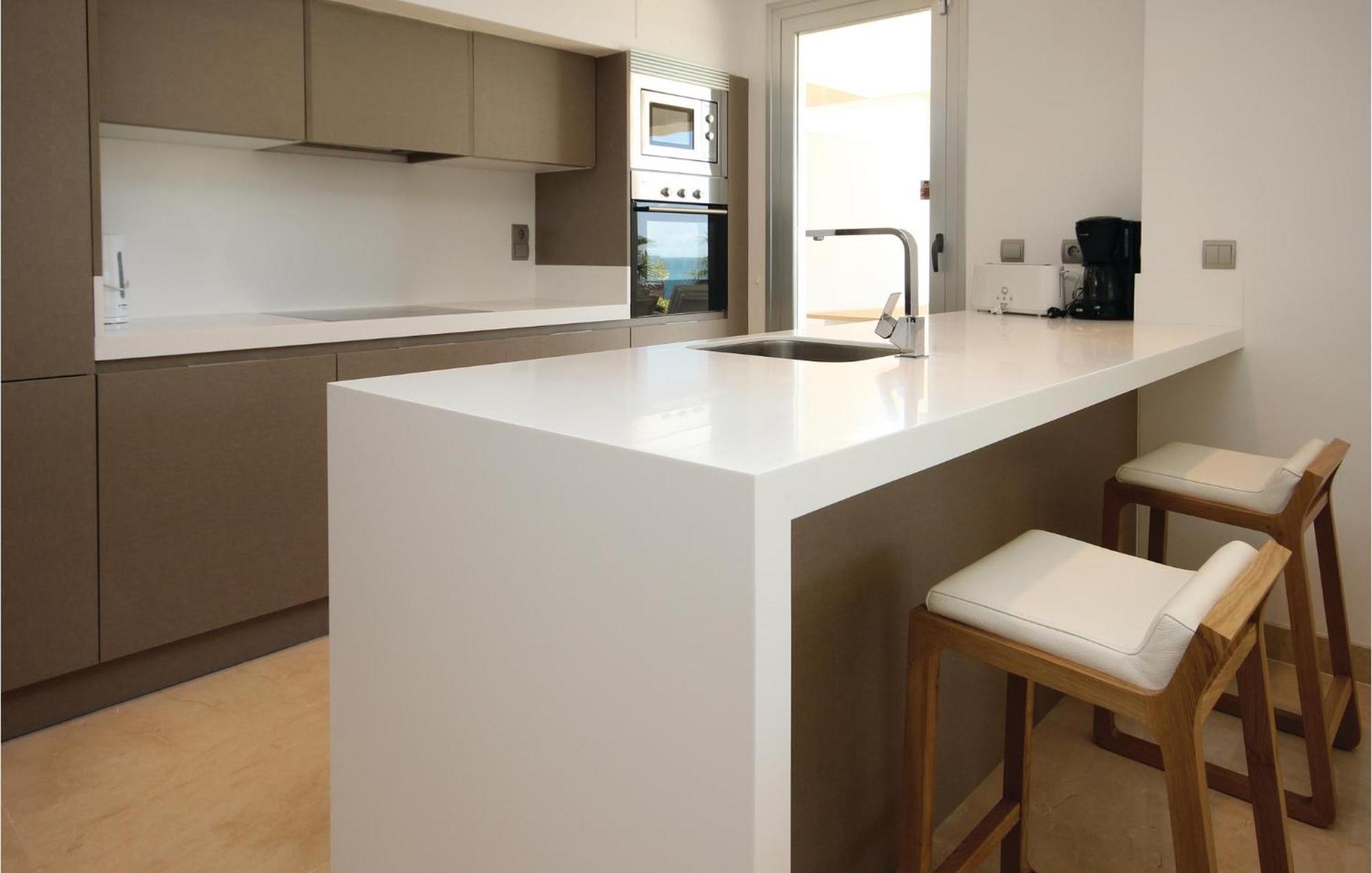 Gorgeous Apartment In Estepona With Wifi Экстерьер фото
